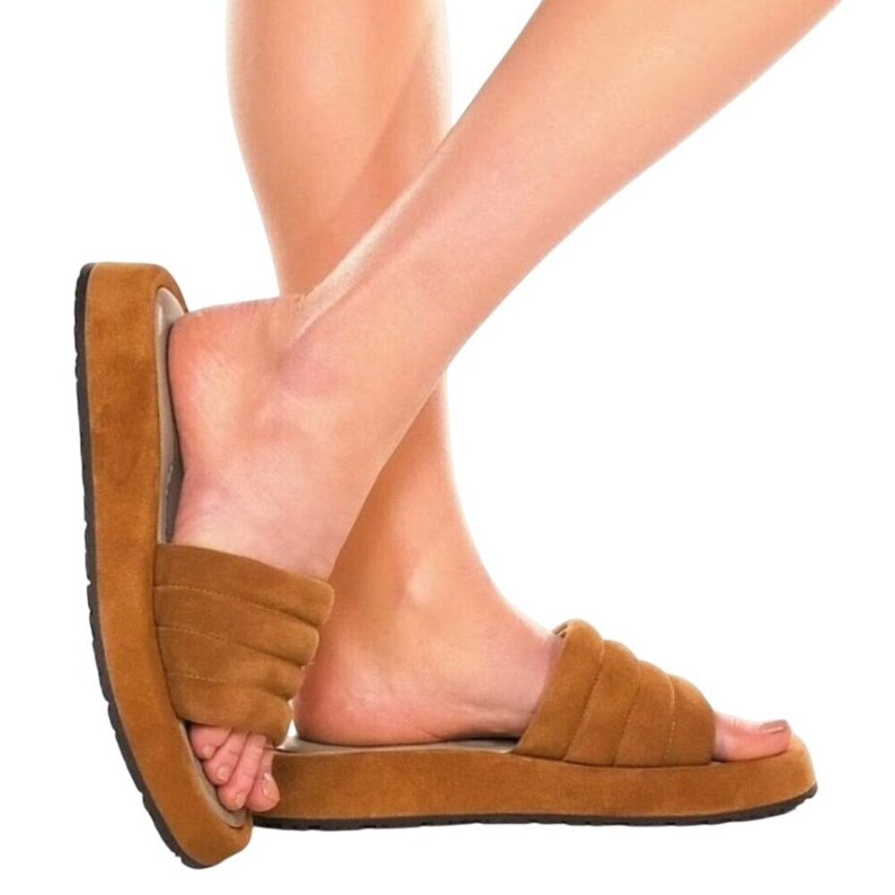 P448 Brown Slide Sandals
